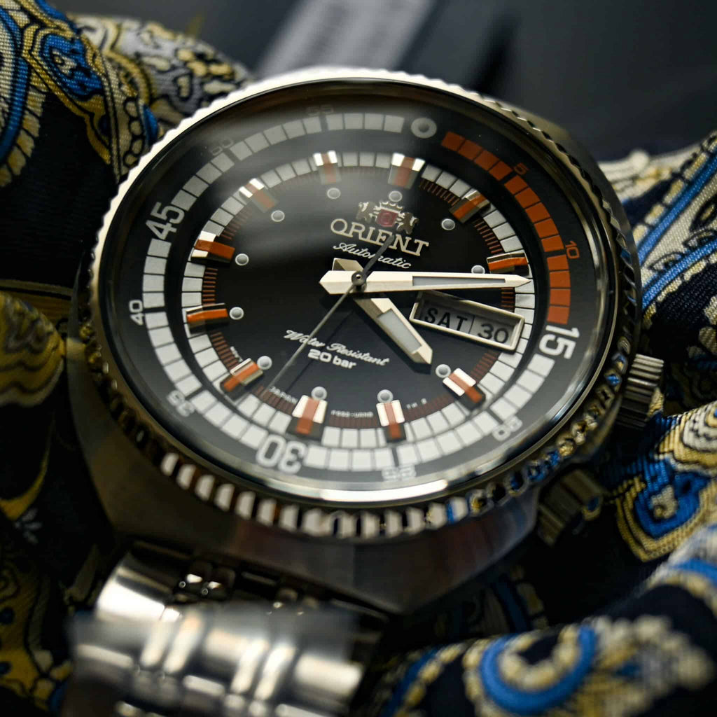 Orient - RA-AA0E05B19B - Neo Sports Retro Design - Mechanical