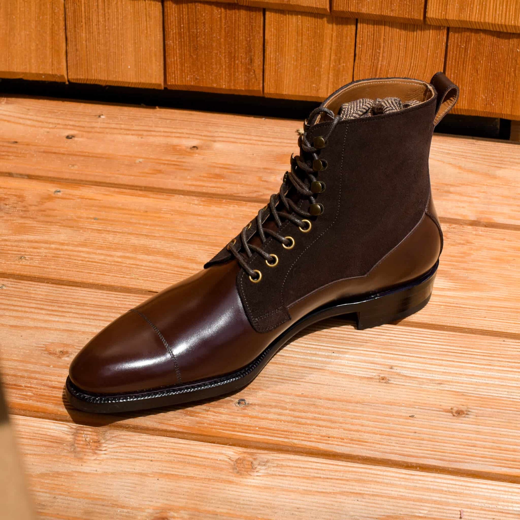 Yearn BTS 227B - Y02 - Two Tone Boots